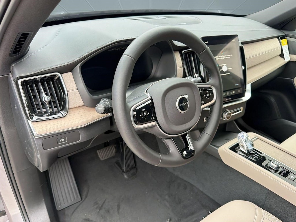 New 2026 Volvo XC90 B6 Plus 7-Seater SUV
