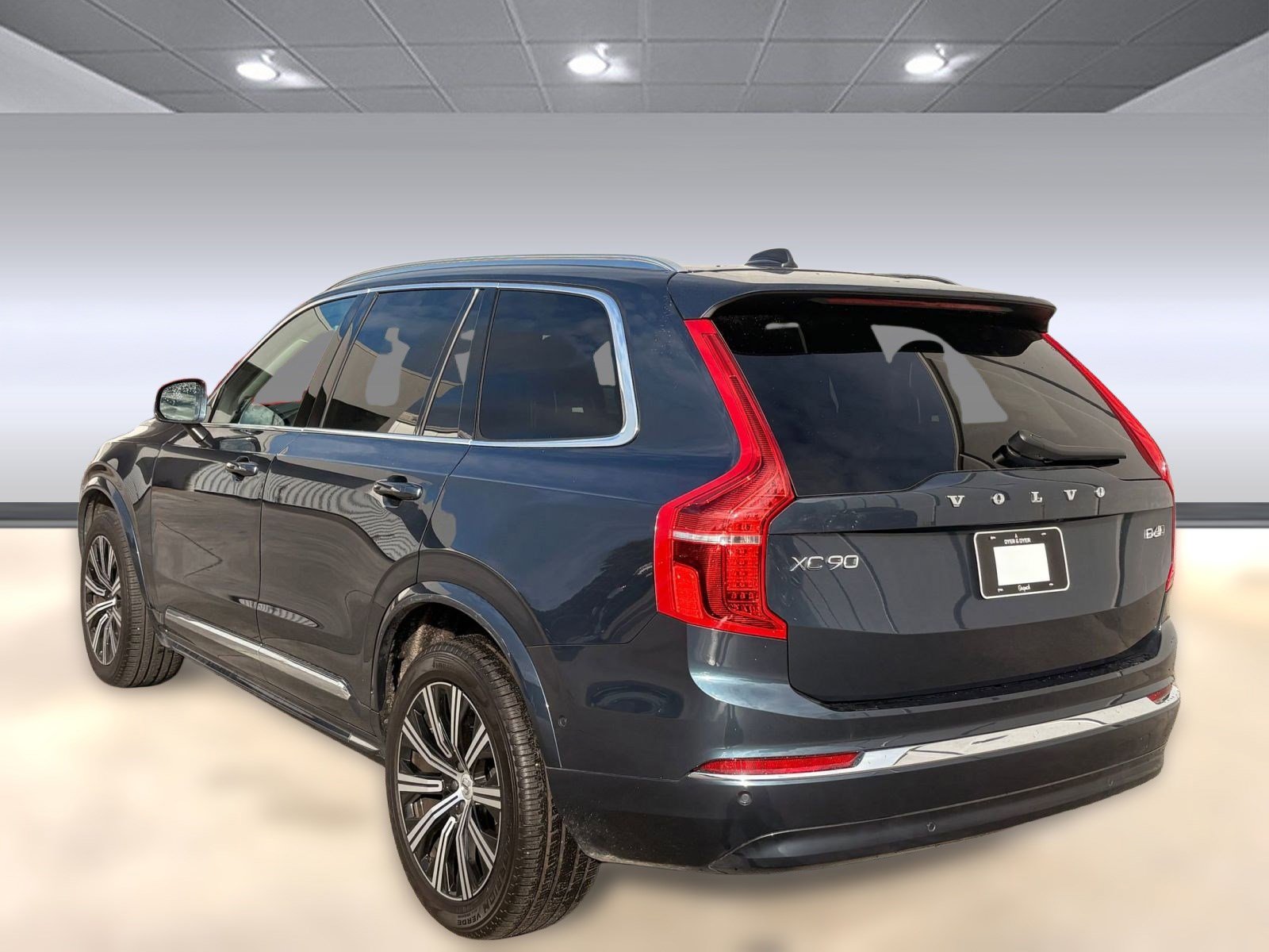 2024 Volvo XC90 Plus photo 3