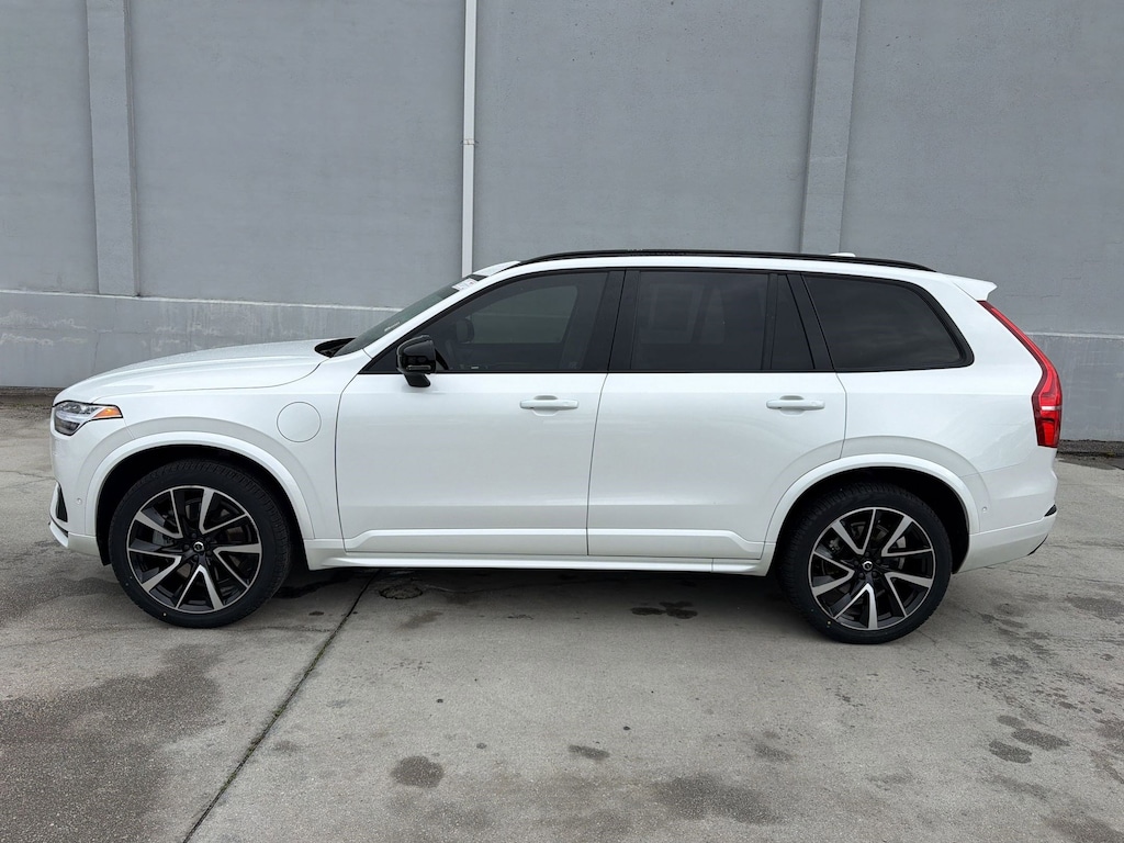 Certified 2023 Volvo XC90 Recharge Plug-In Hybrid Plus Dark Theme SUV