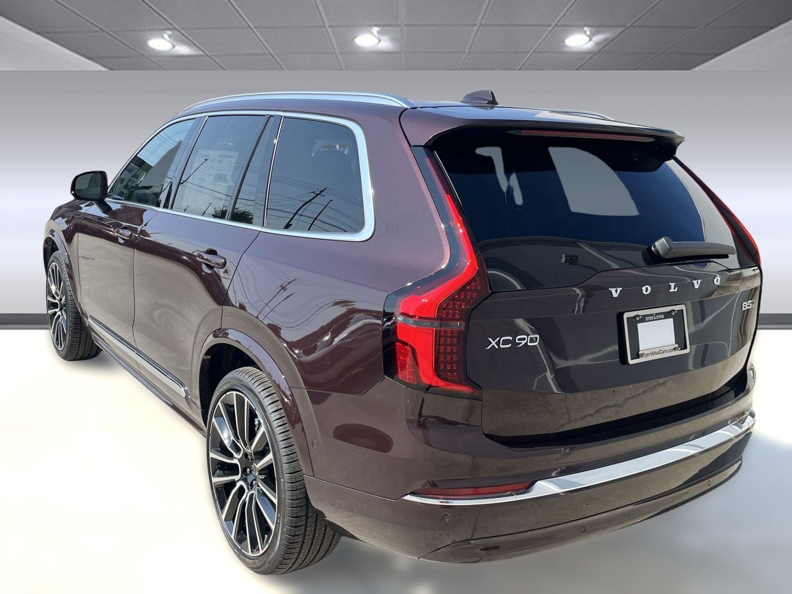 2026 Volvo XC90 B5 photo 3