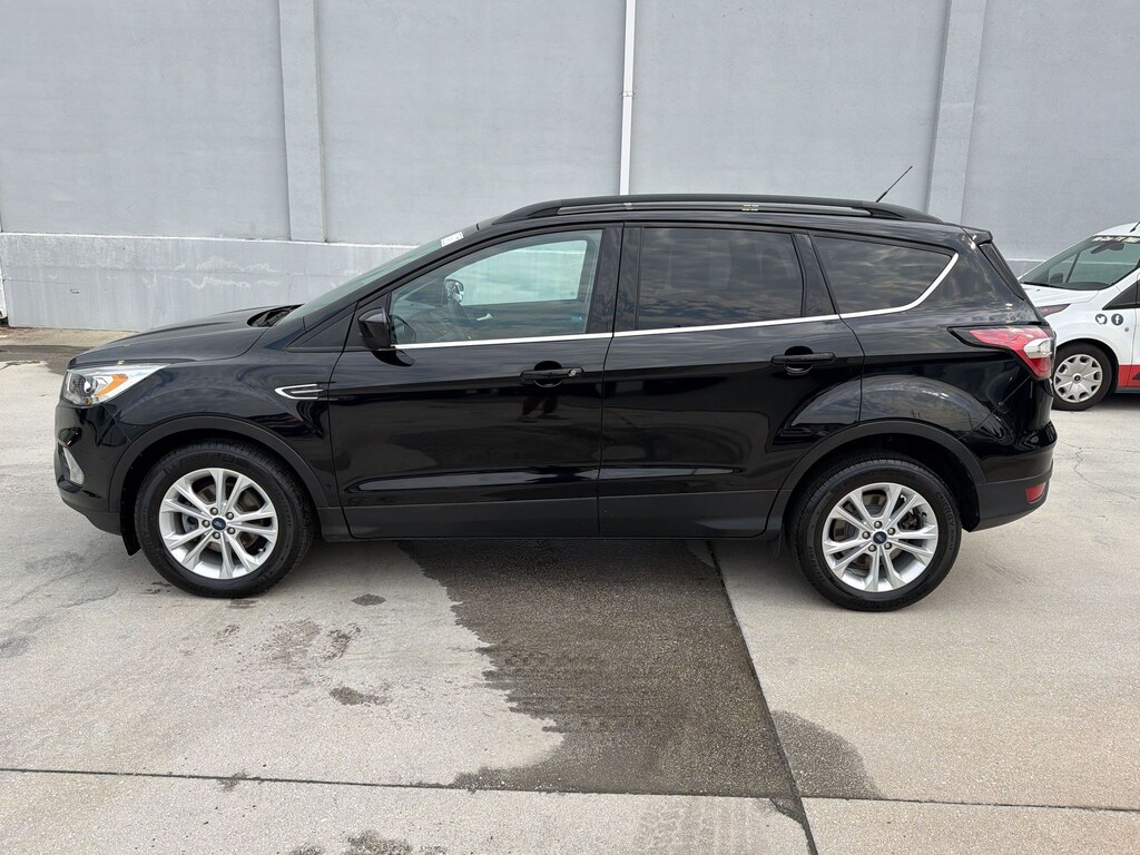 Used 2017 Ford Escape SE SUV