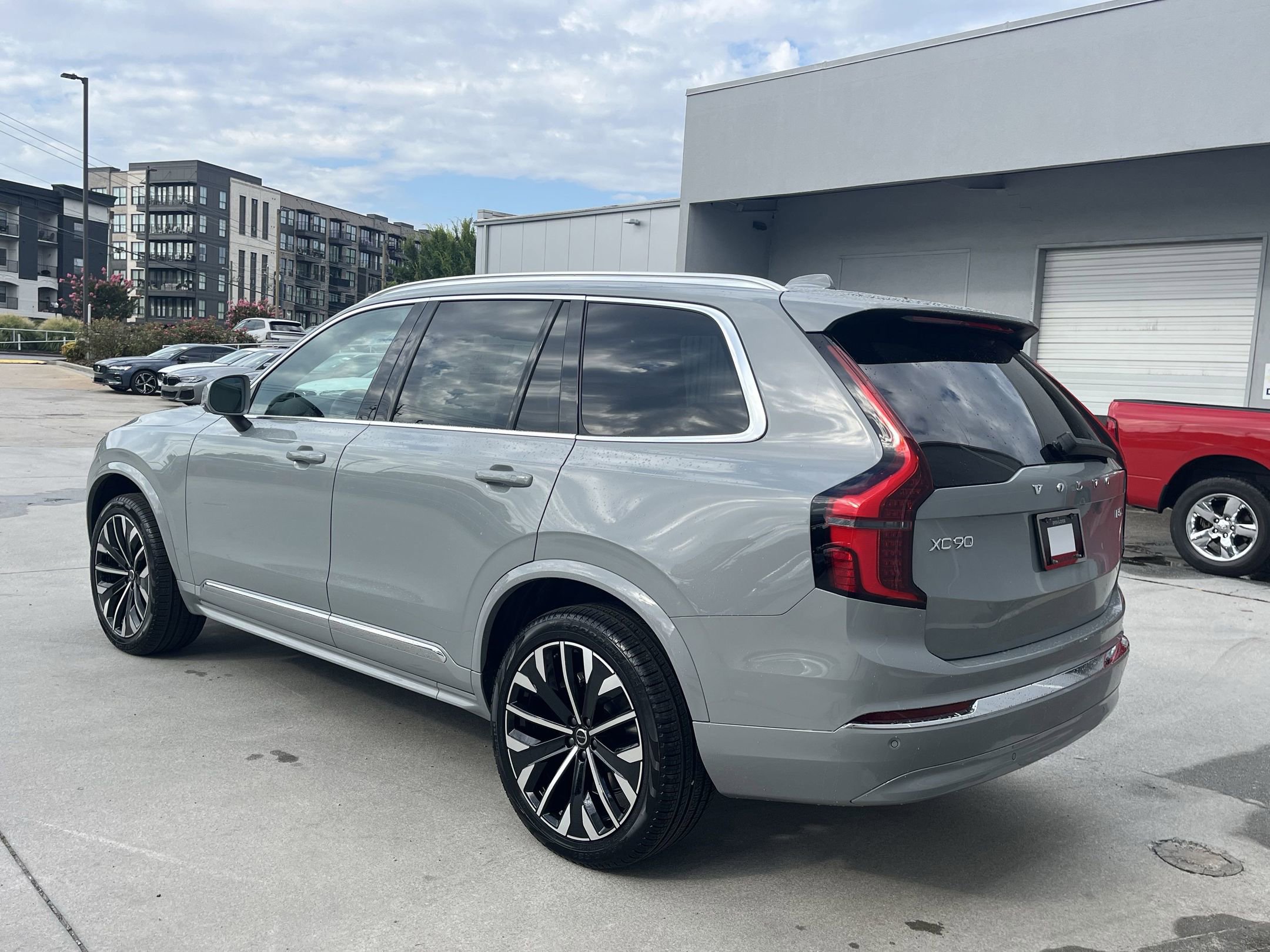 2026 Volvo XC90 B5 Core photo 3