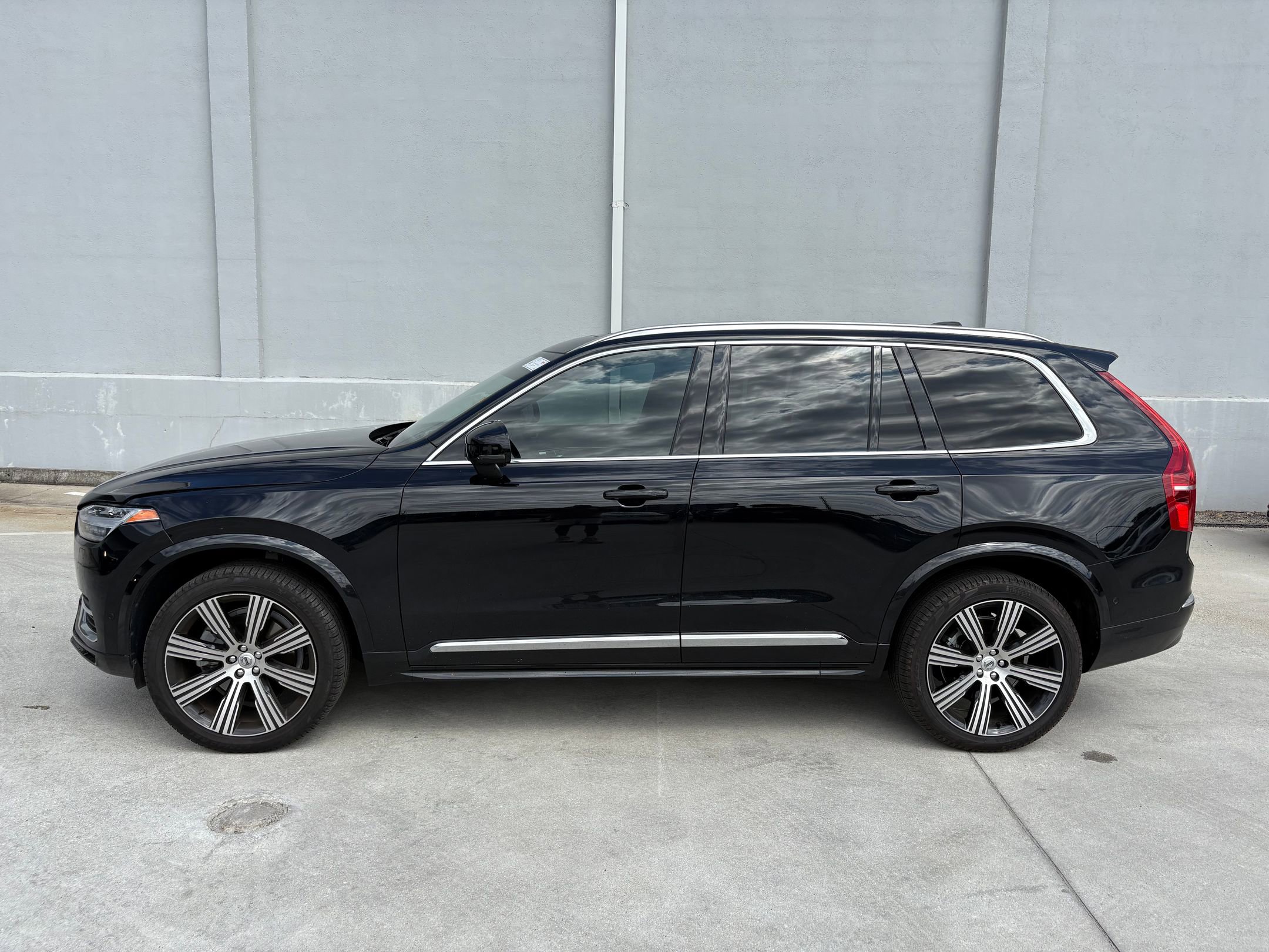 2023 Volvo XC90 Ultimate photo 2