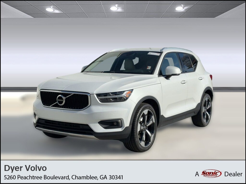 Certified 2021 Volvo XC40 Momentum SUV