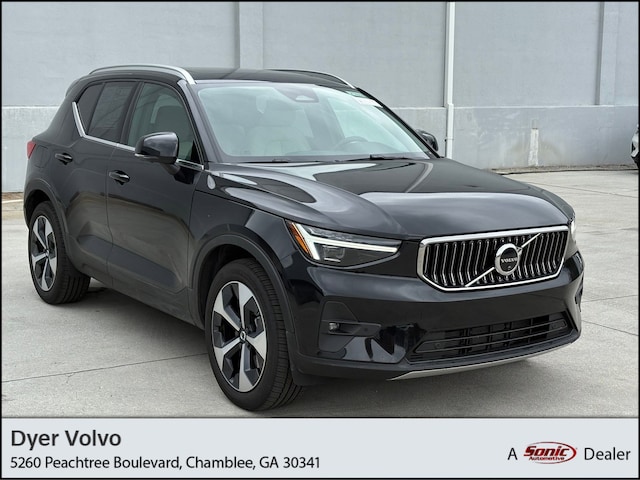 2025 Volvo XC40 B5 Plus Bright Theme SUV