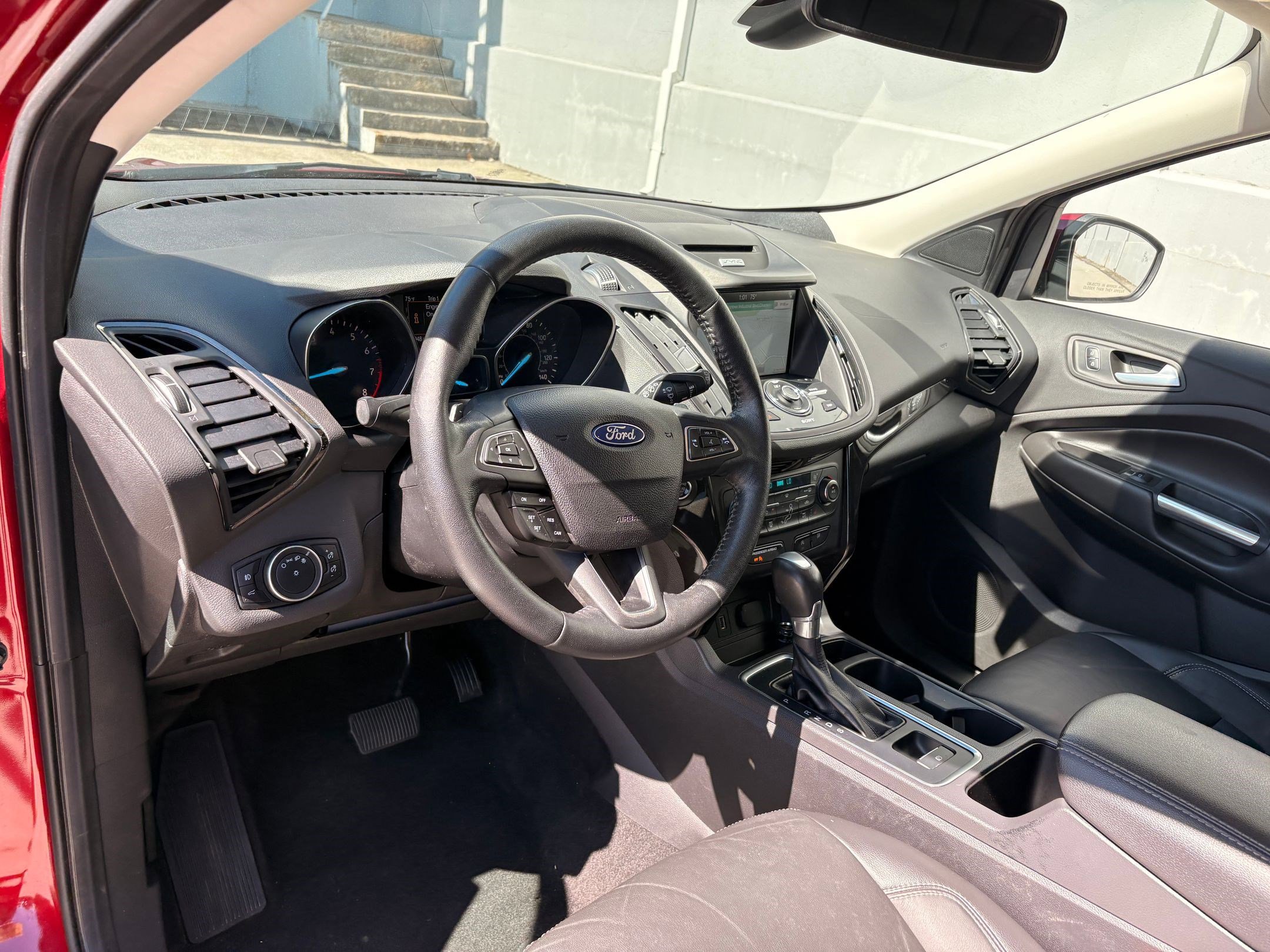 2017 Ford Escape Titanium photo 4