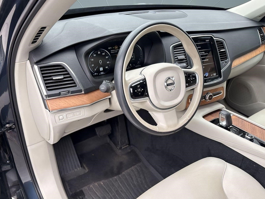 Certified 2022 Volvo XC90 Recharge Plug-In Hybrid Inscription Expression SUV