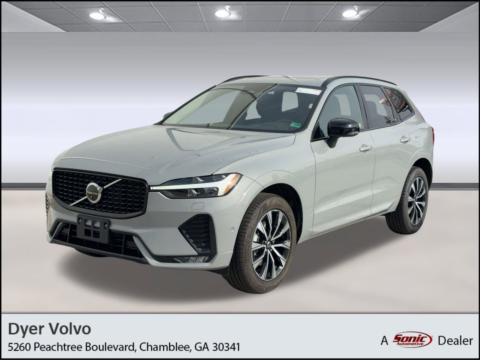 2025 Volvo XC60 Plus's photo