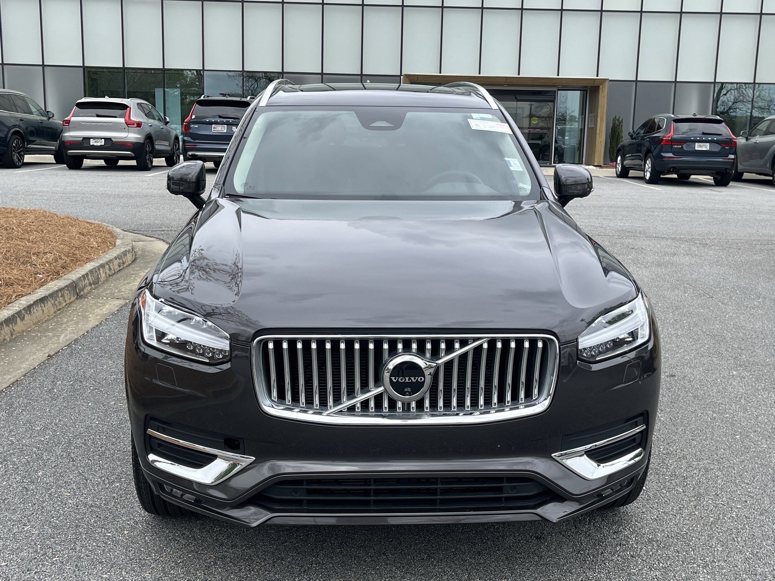 2024 Volvo XC90 AWD Plus photo 3