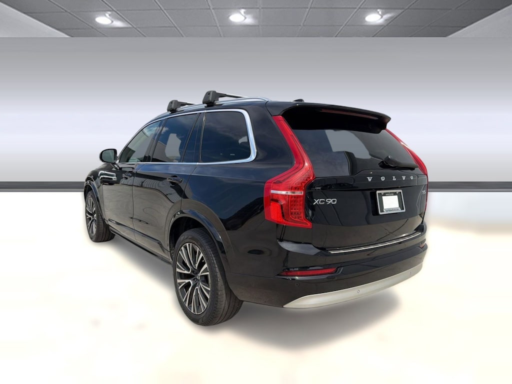 Certified 2022 Volvo XC90 Momentum SUV