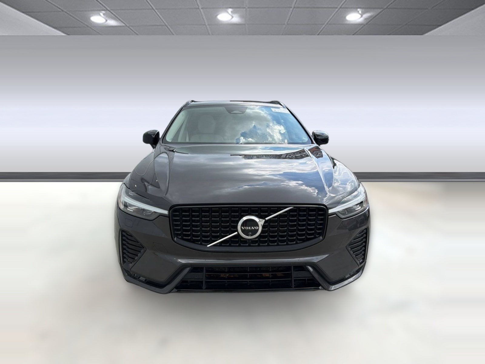 XC60 Plus Dark Theme SUV