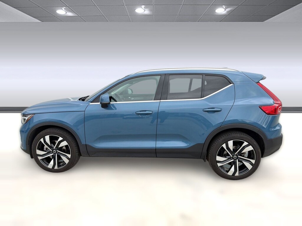Used 2023 Volvo XC40 Ultimate Bright Theme SUV