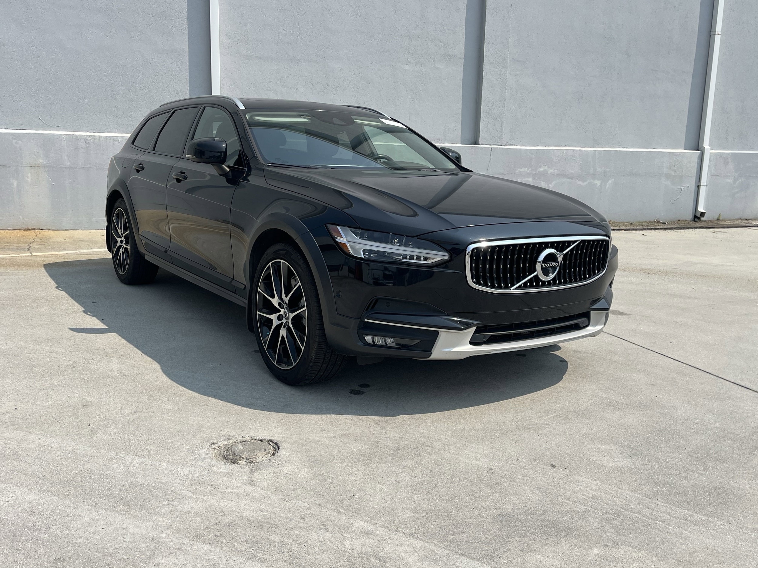 Used 2018 Volvo V90 Cross Country Ocean Race with VIN YV4A22NL8J1019515 for sale in Chamblee, GA