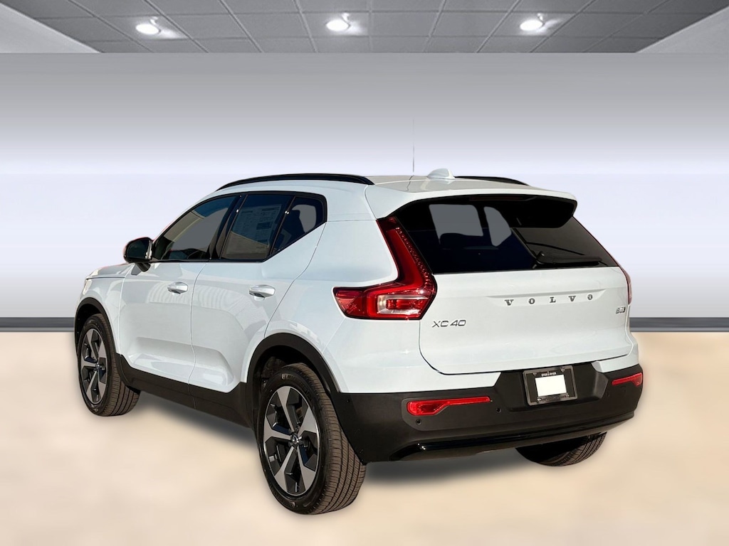New 2026 Volvo XC40 B5 Plus SUV
