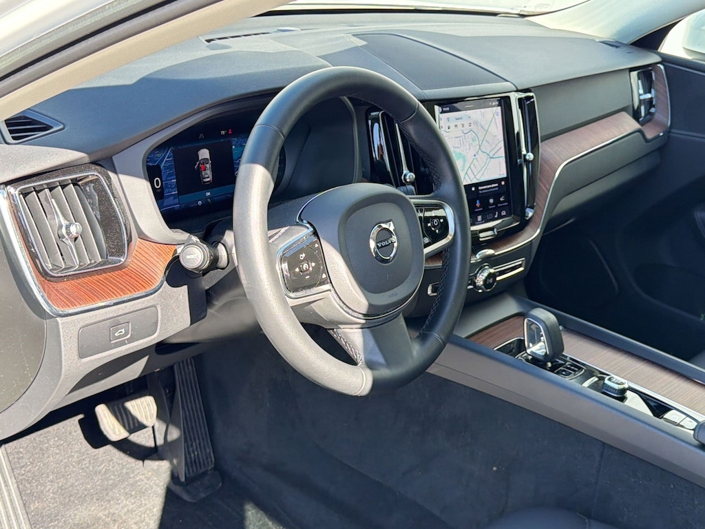 Certified 2023 Volvo XC60 Plus Bright Theme SUV
