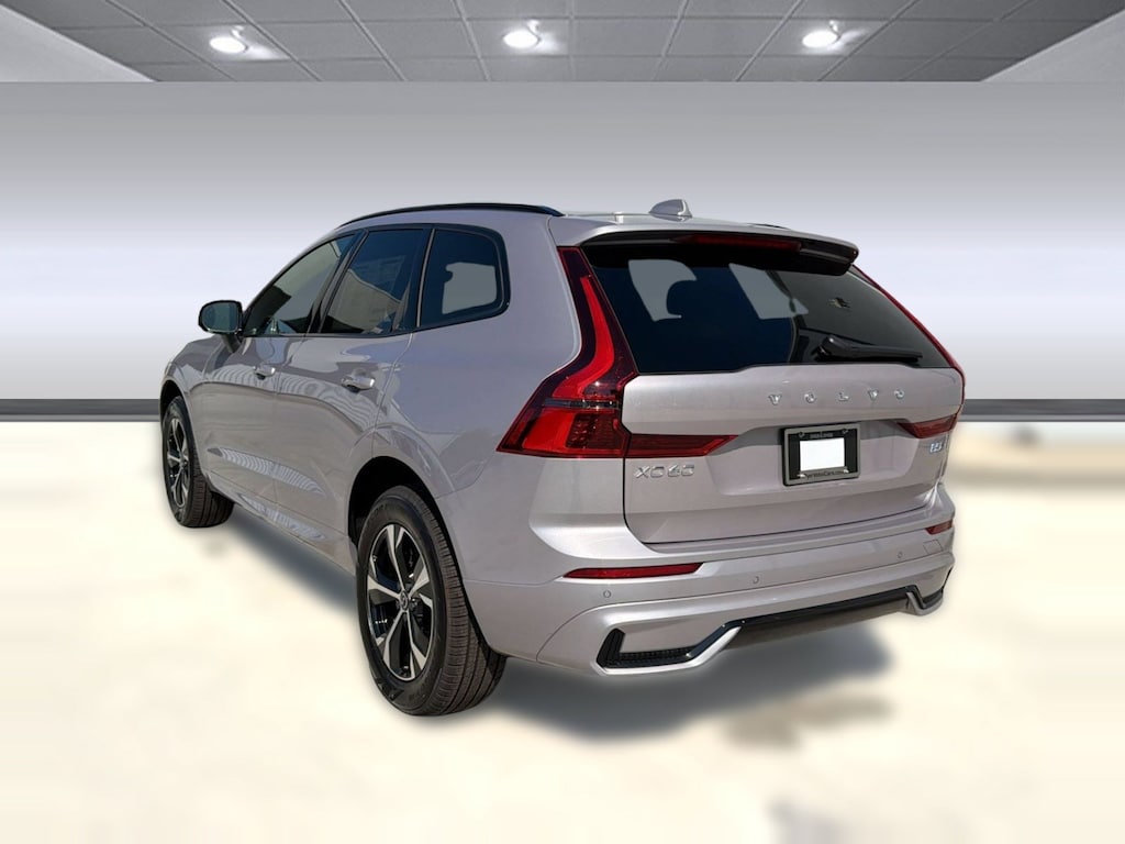 New 2026 Volvo XC60 B5 Core SUV