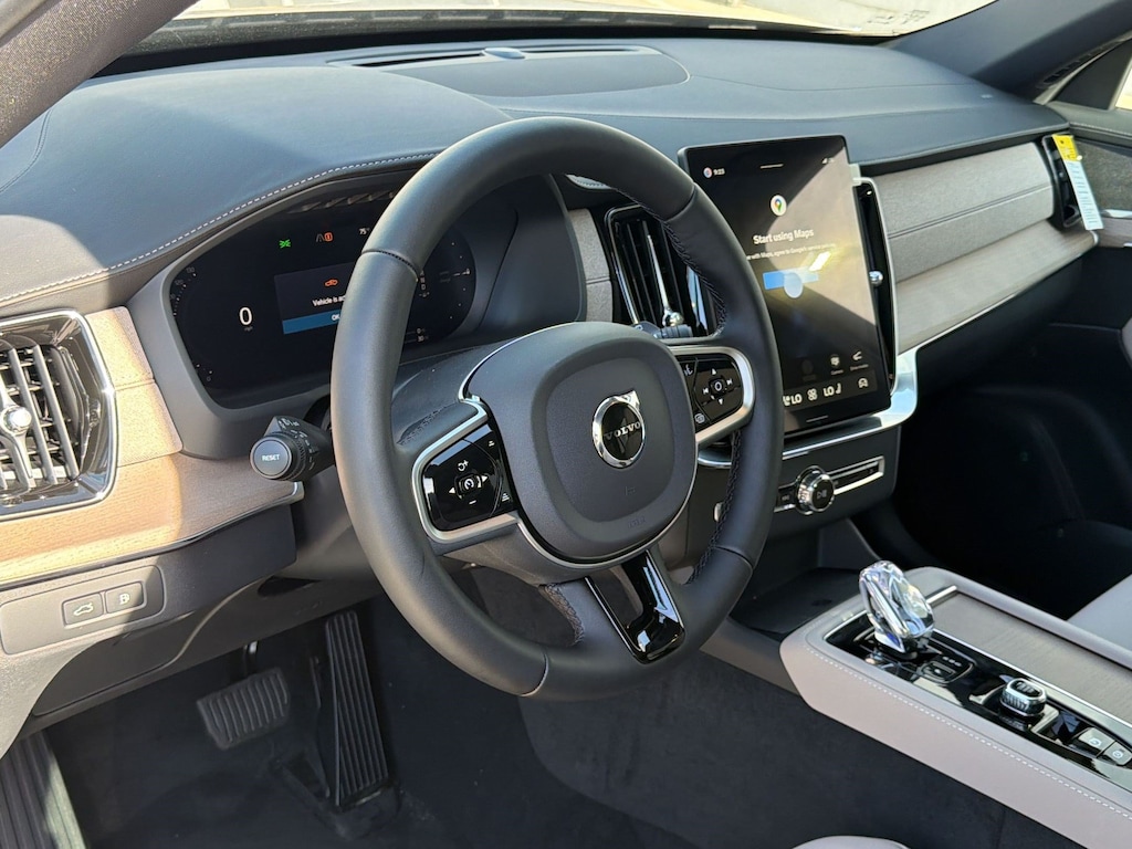 New 2026 Volvo XC90 plug-in hybrid T8 Core SUV