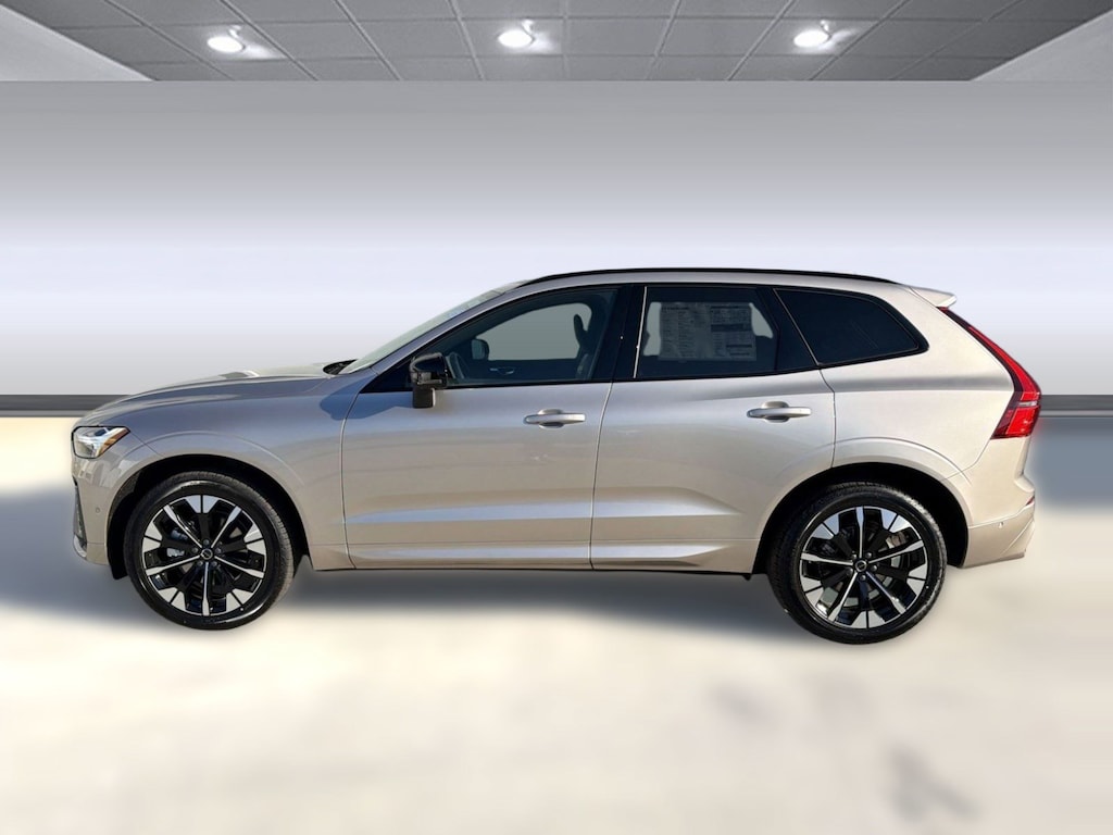 New 2026 Volvo XC60 B5 Plus SUV