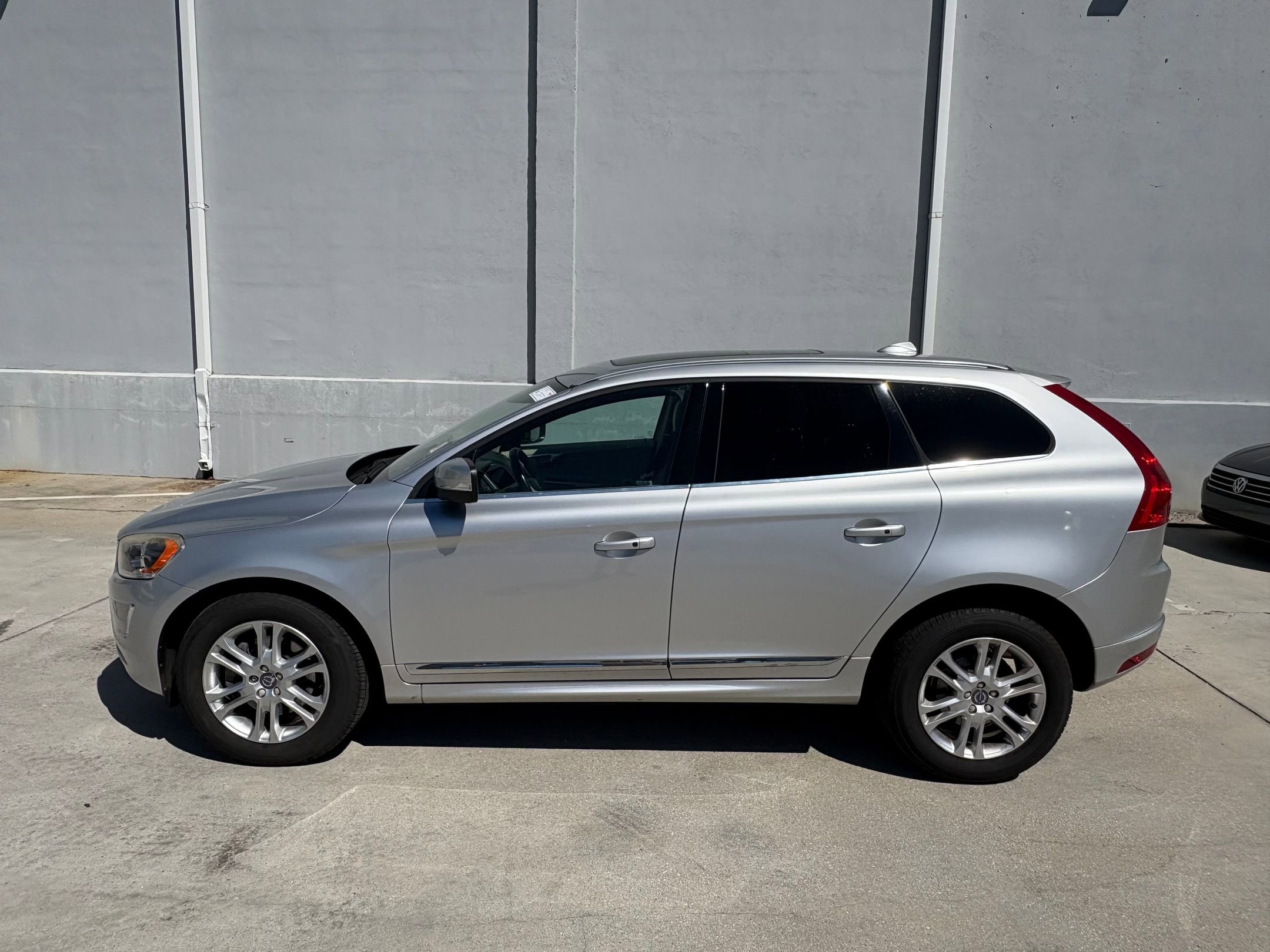 Used 2015 Volvo XC60 Premier with VIN YV440MDK2F2731026 for sale in Chamblee, GA