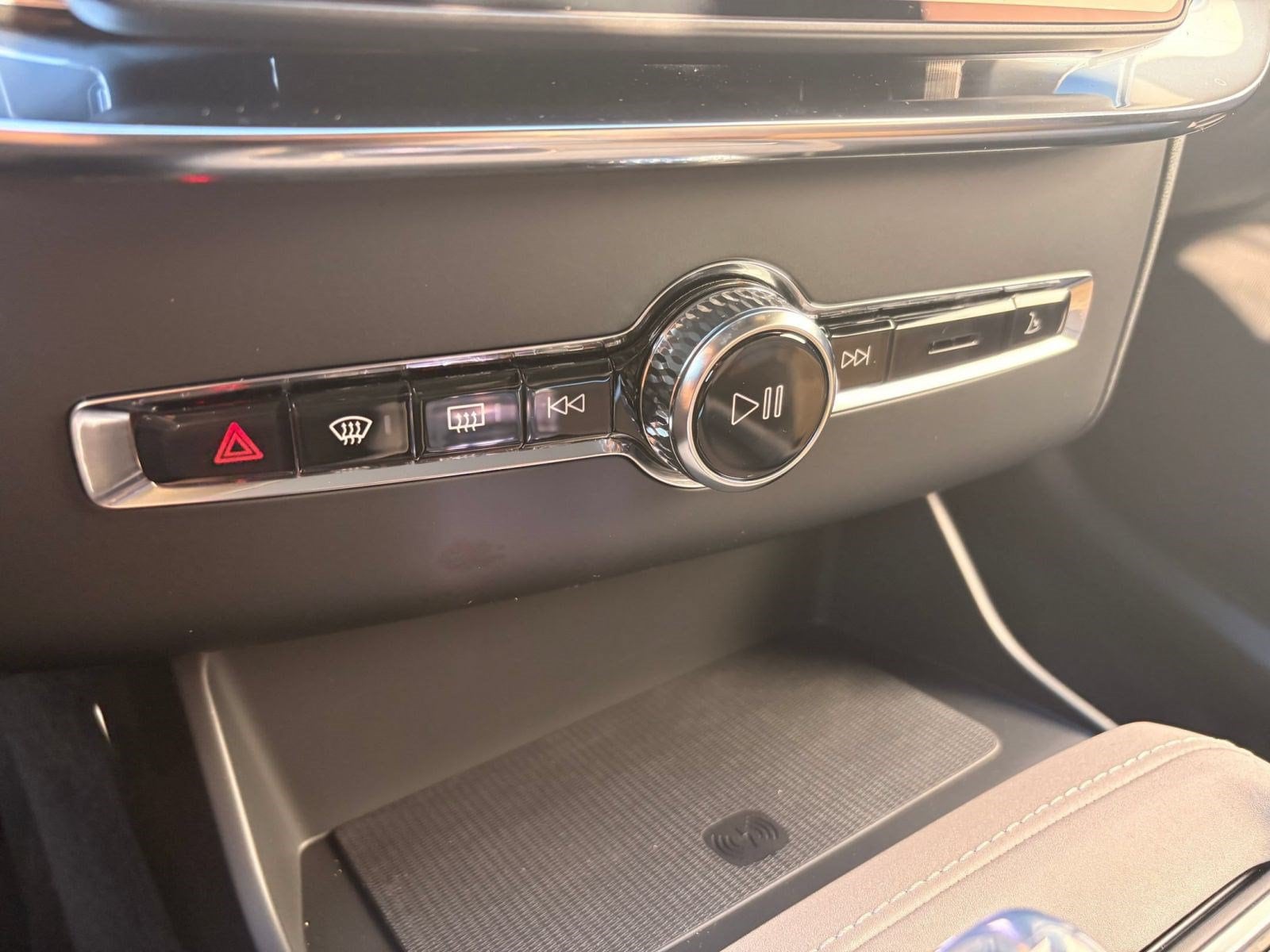 2026 Volvo XC90 Plus - Photo 19