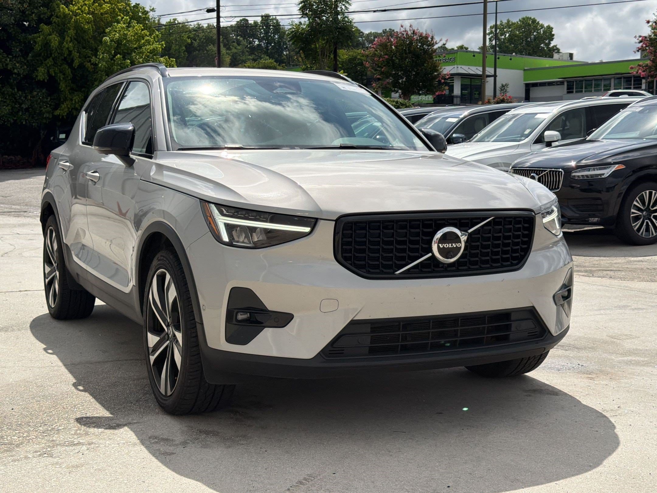 XC40 Plus Dark Theme SUV