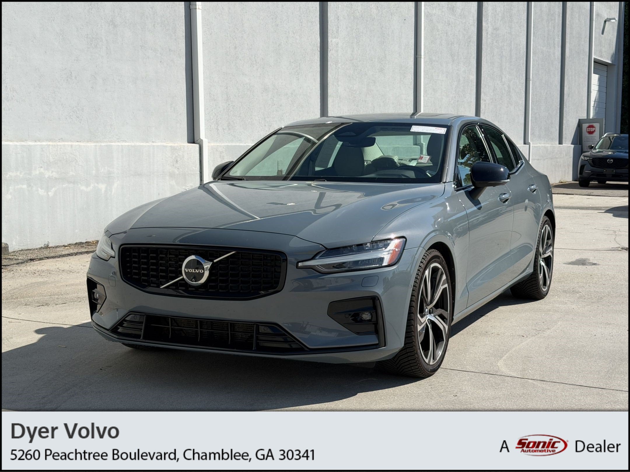 2024 Volvo S60 Plus Dark Theme Sedan