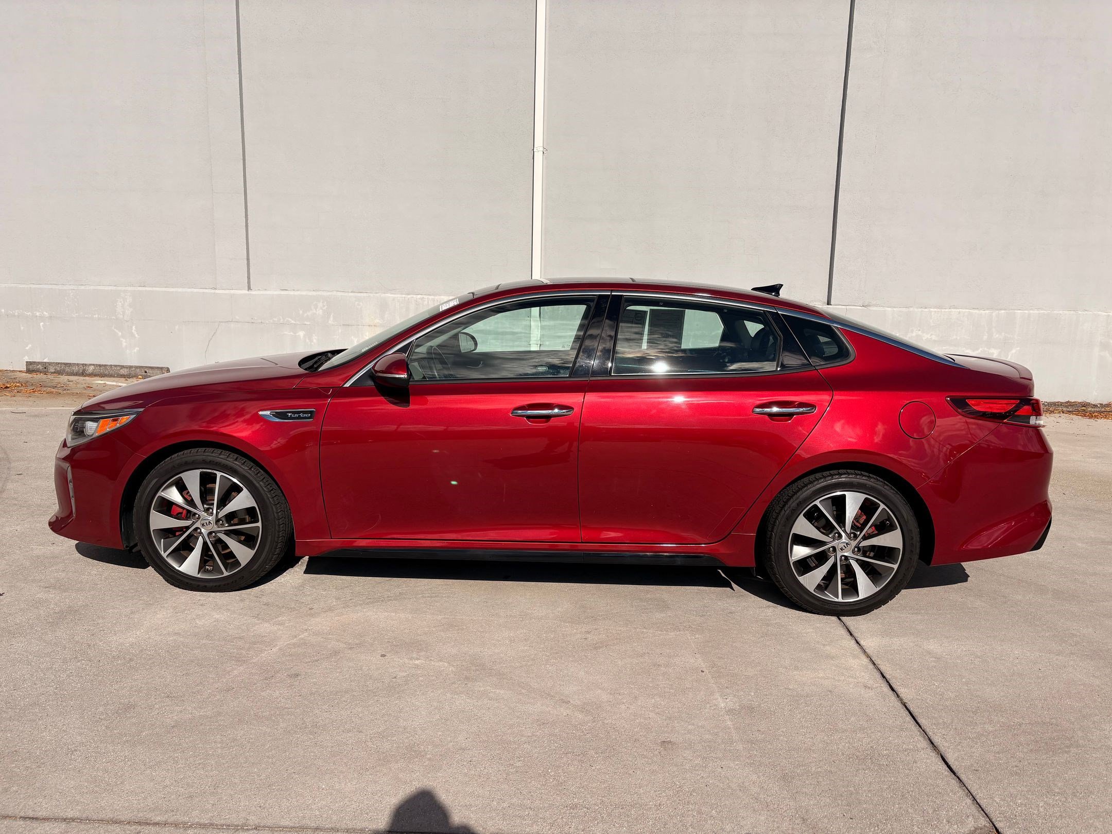 2016 Kia Optima SX Turbo photo 2