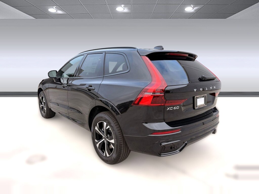 New 2026 Volvo XC60 B5 Core SUV