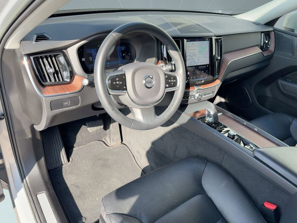 Certified 2023 Volvo XC60 Plus Bright Theme SUV