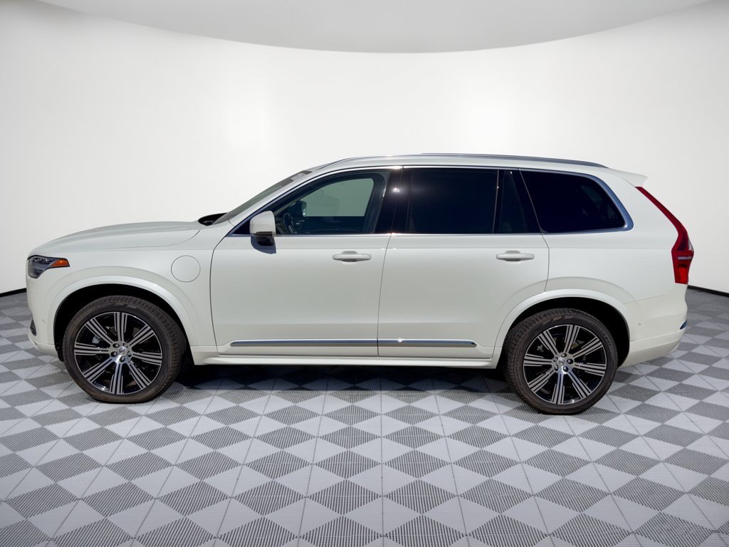 Certified 2025 Volvo XC90 plug-in hybrid Ultra SUV