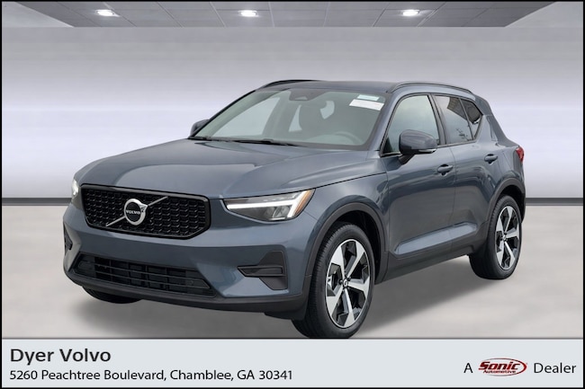 2026 Volvo XC40 Core SUV