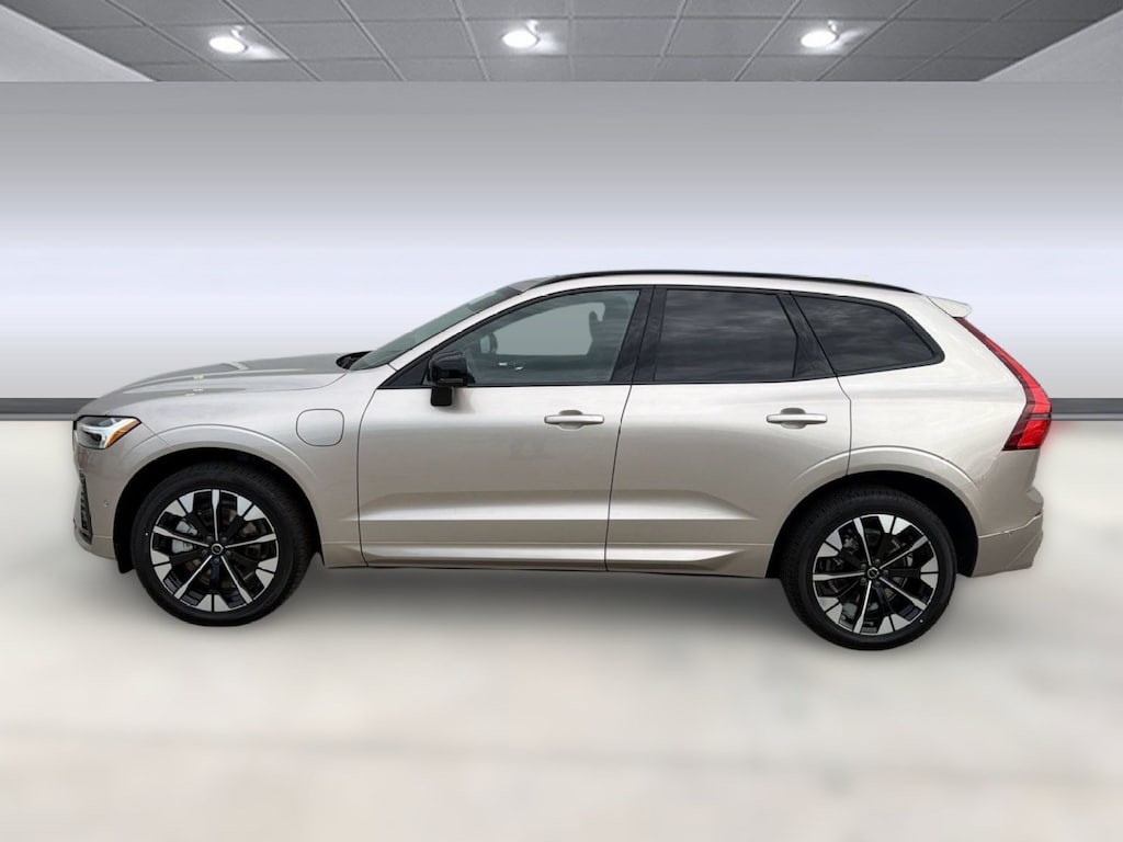 New 2026 Volvo XC60 plug-in hybrid T8 Plus SUV