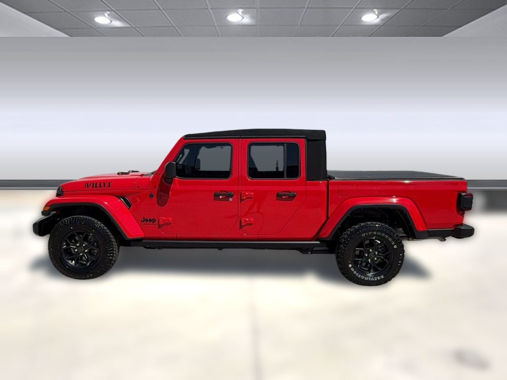 Used 2024 Jeep Gladiator Willys Truck Crew Cab