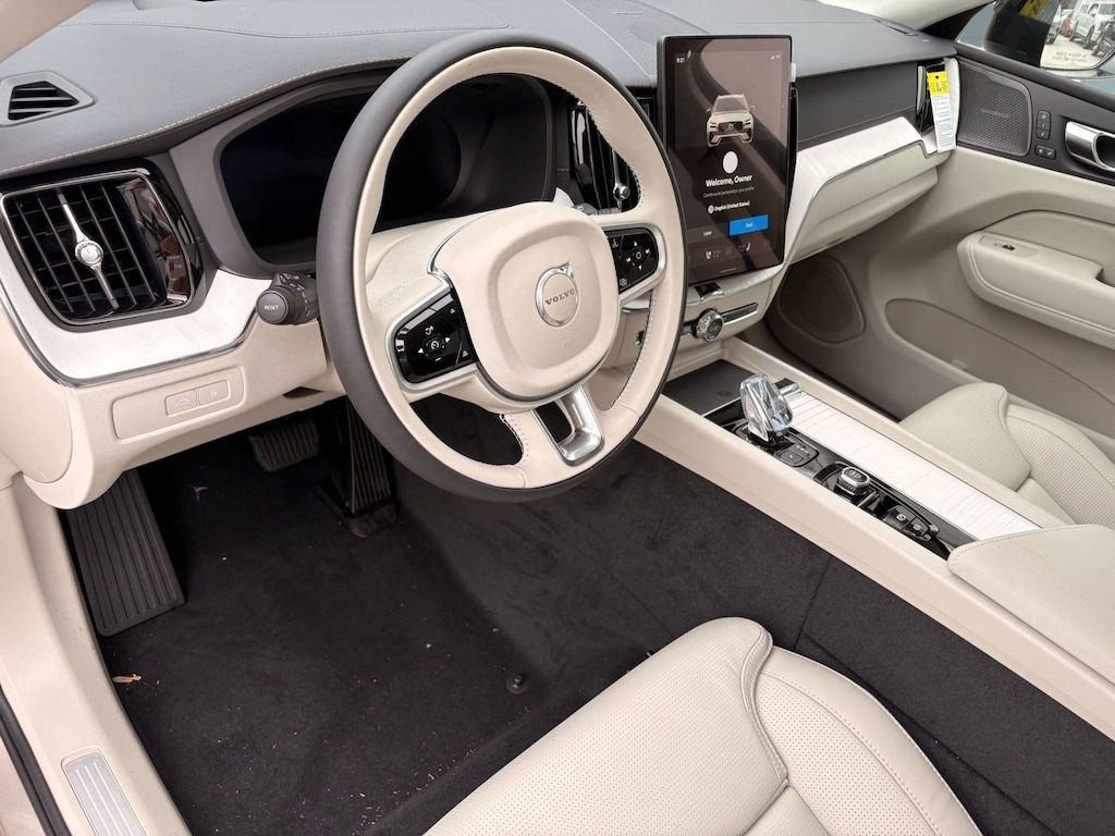 New 2026 Volvo XC60 plug-in hybrid T8 Ultra SUV