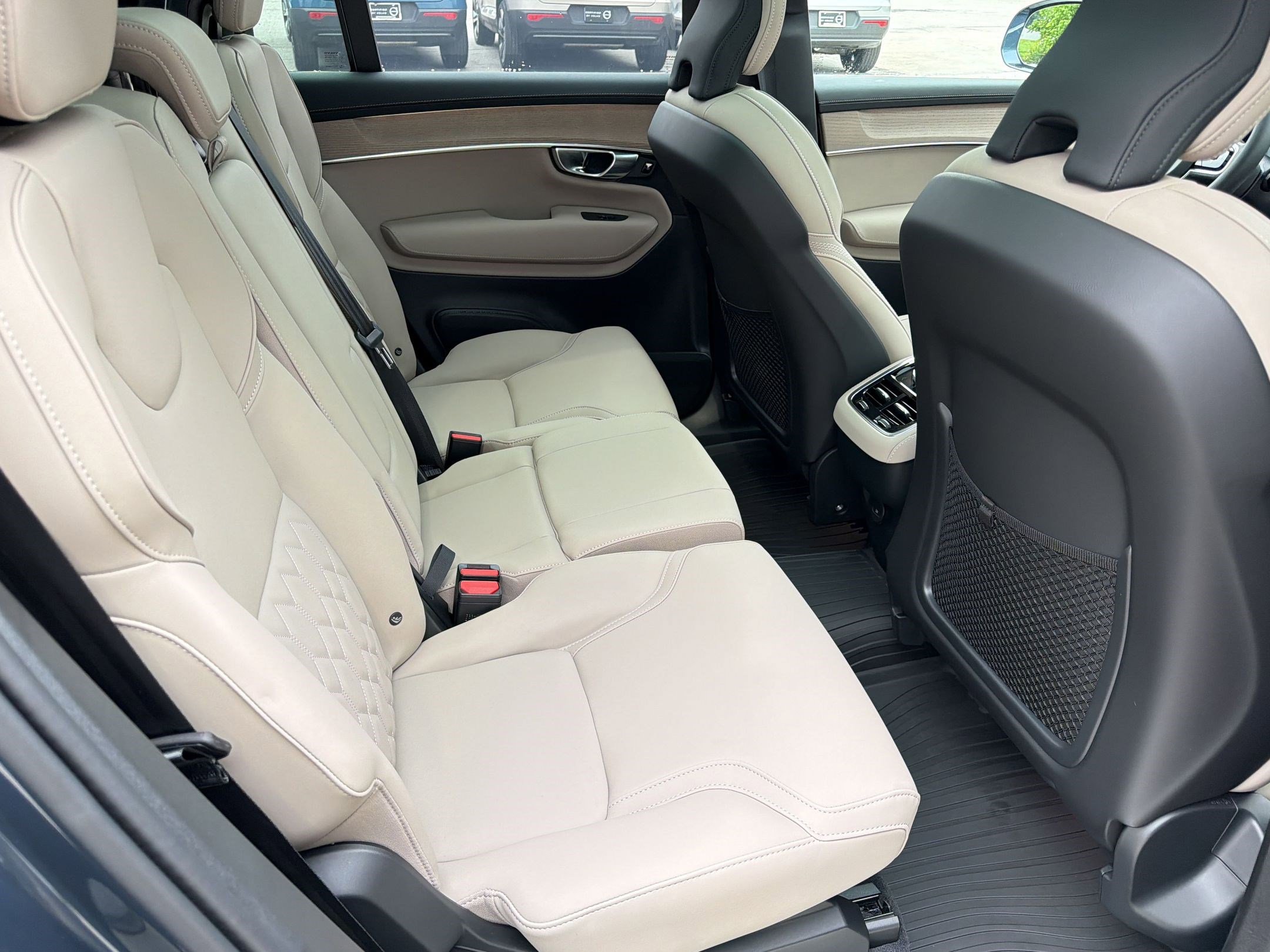2026 Volvo XC90 Plus - Photo 29
