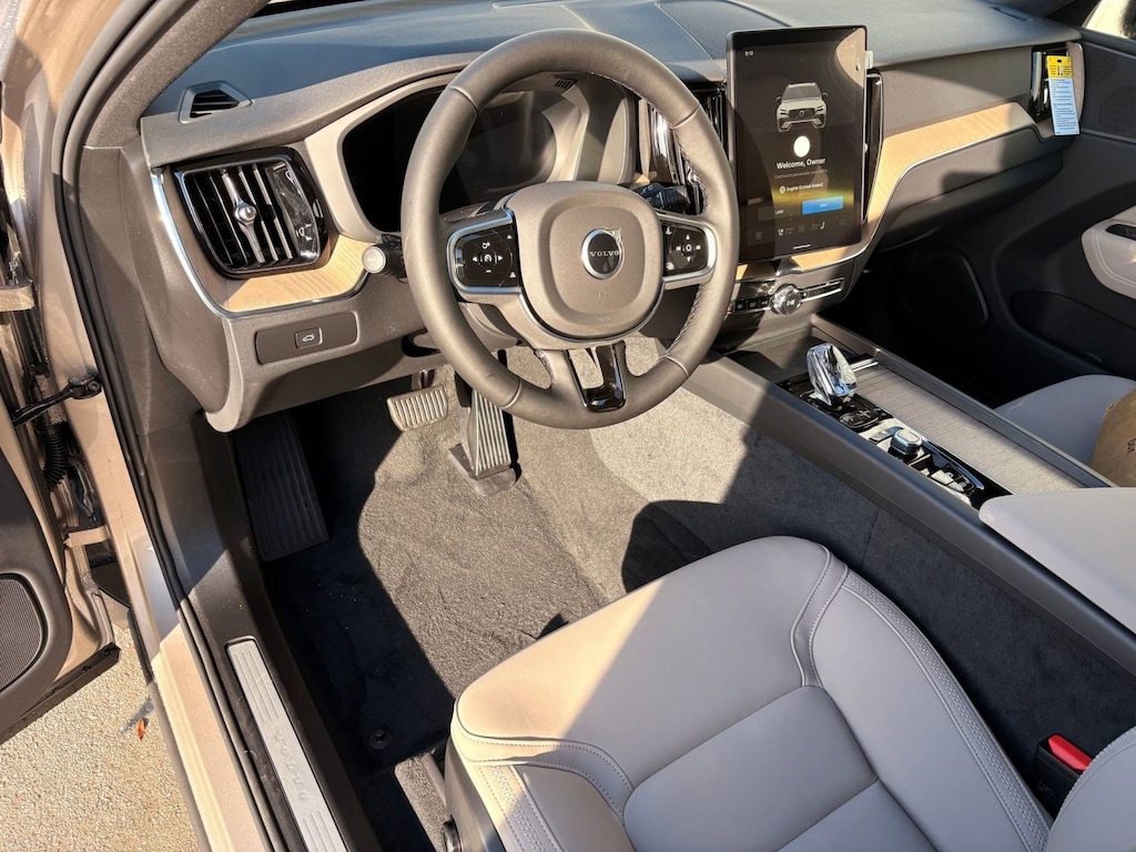 New 2026 Volvo XC60 B5 Plus SUV