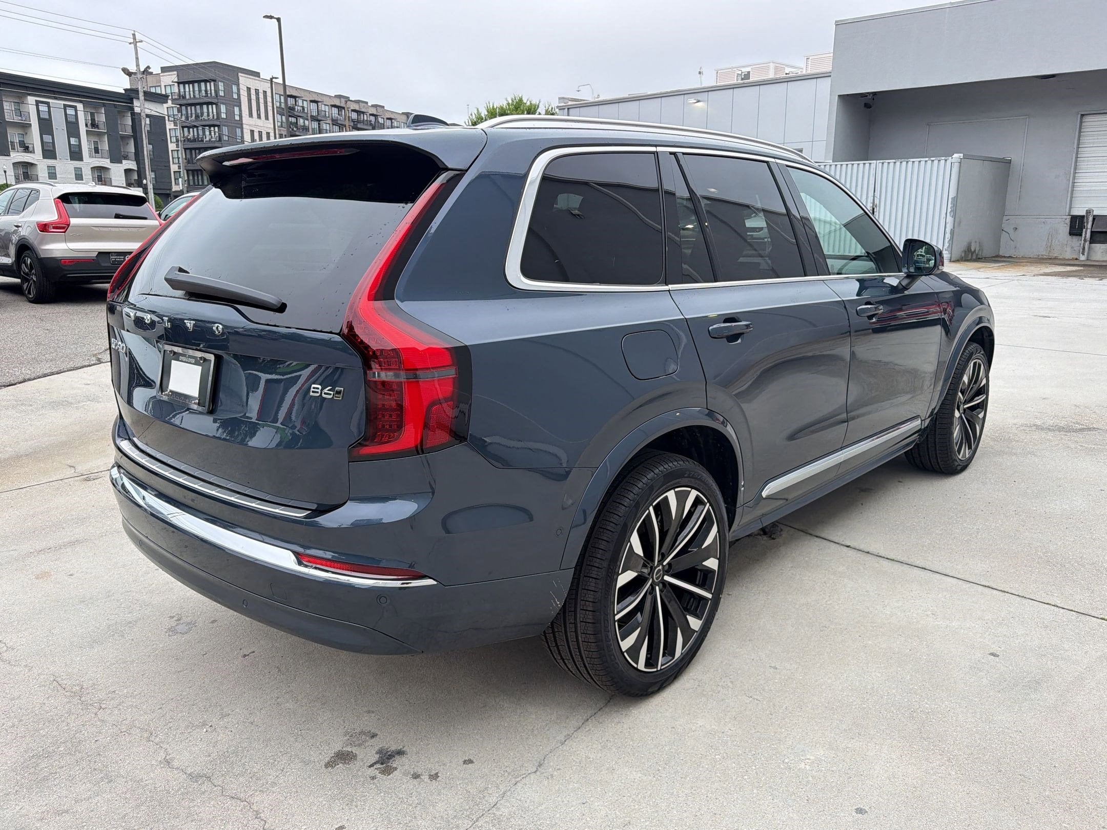 2026 Volvo XC90 Plus - Photo 9