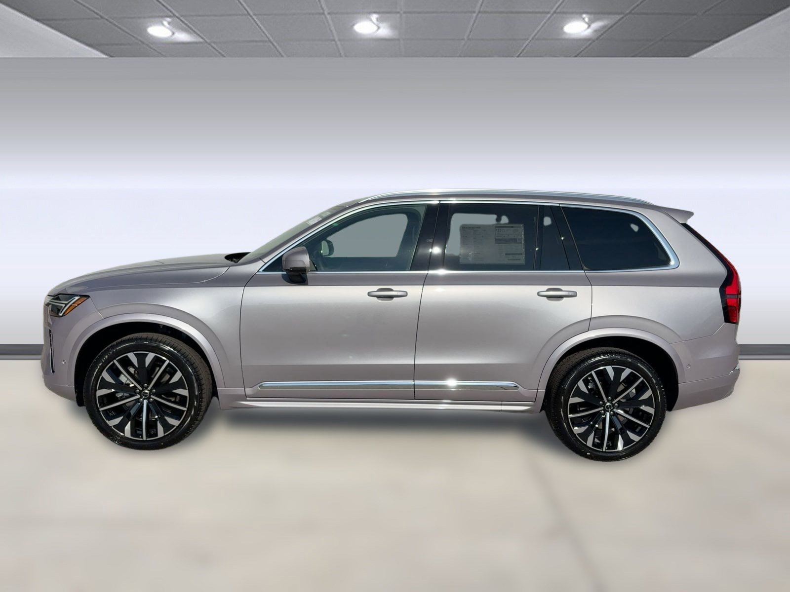 2026 Volvo XC90 Plus photo 2