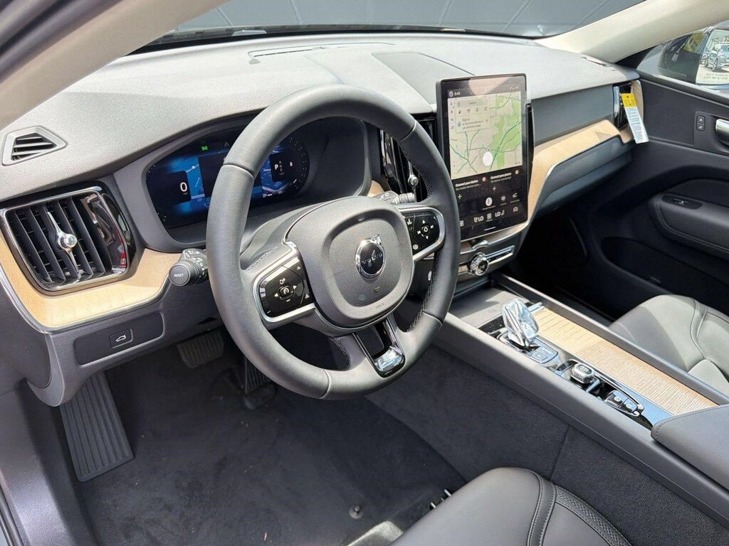 New 2026 Volvo XC60 B5 Core SUV