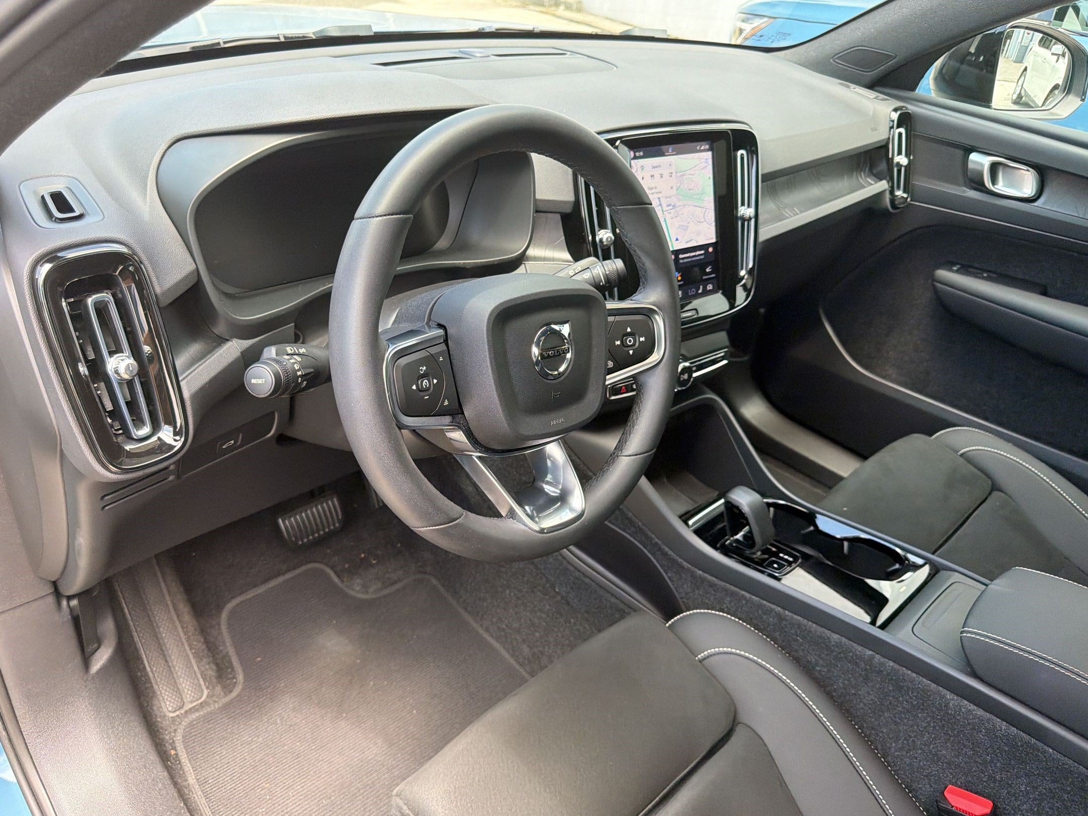 C40 Recharge Pure Electric Plus SUV