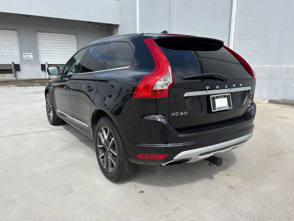 Used 2017 Volvo XC60 Dynamic SUV