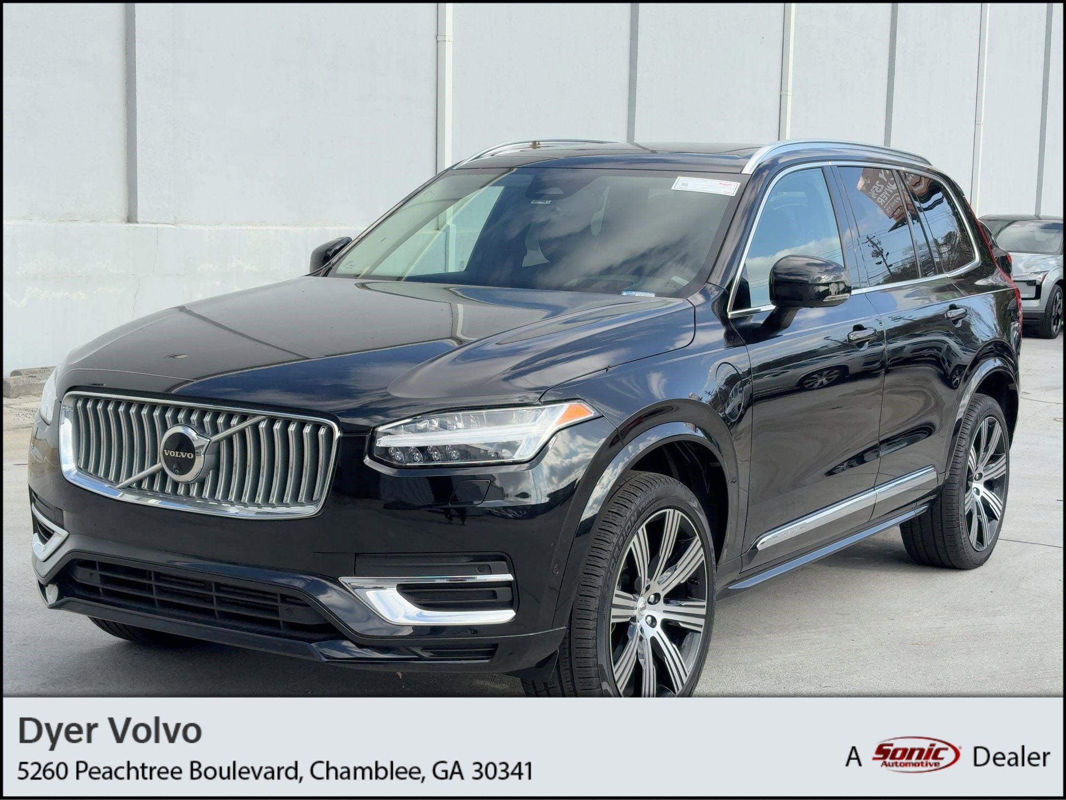 2024 Volvo XC90 plug-in hybrid SUV 