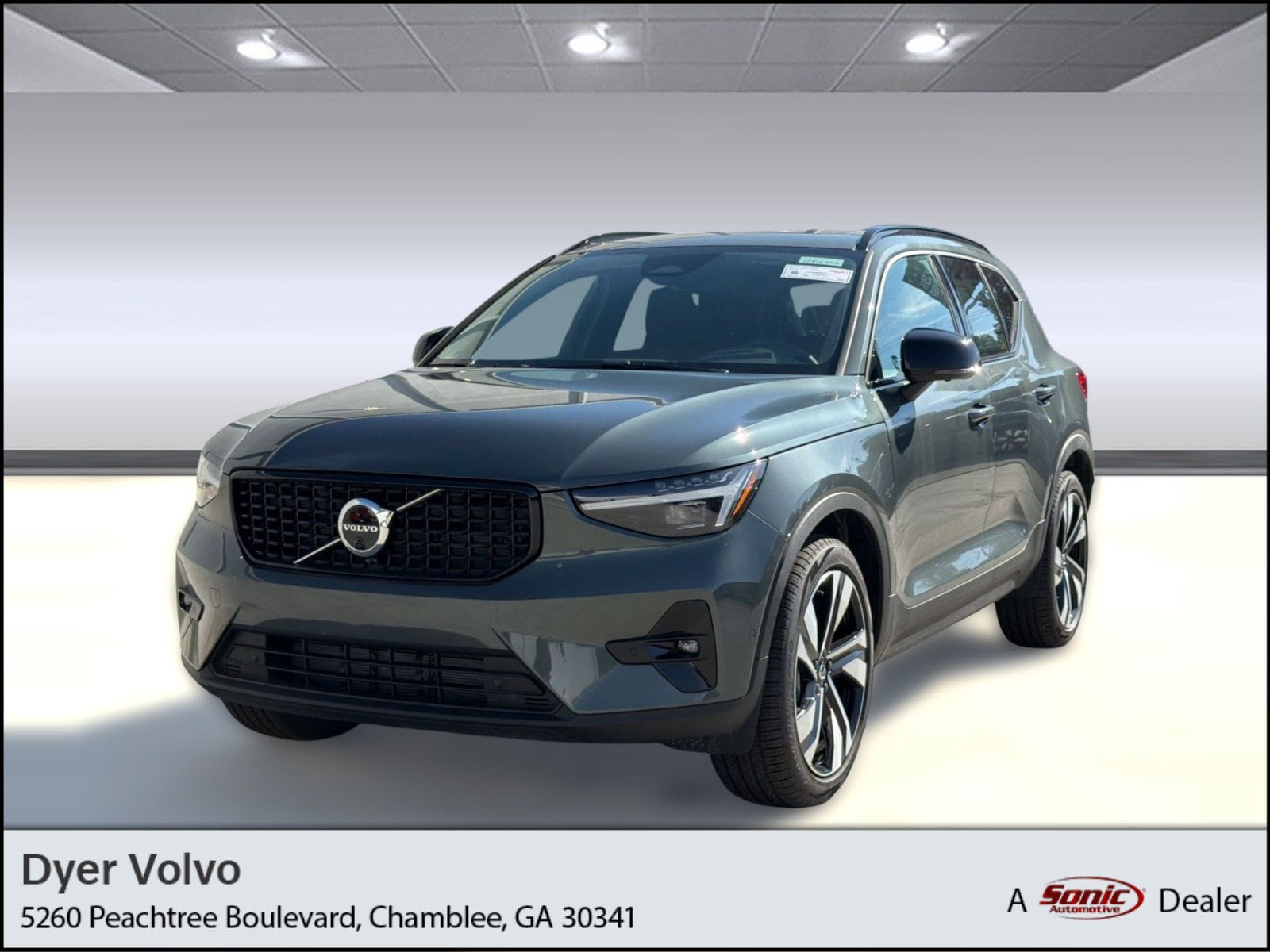 2026 Volvo XC40 B5 Plus