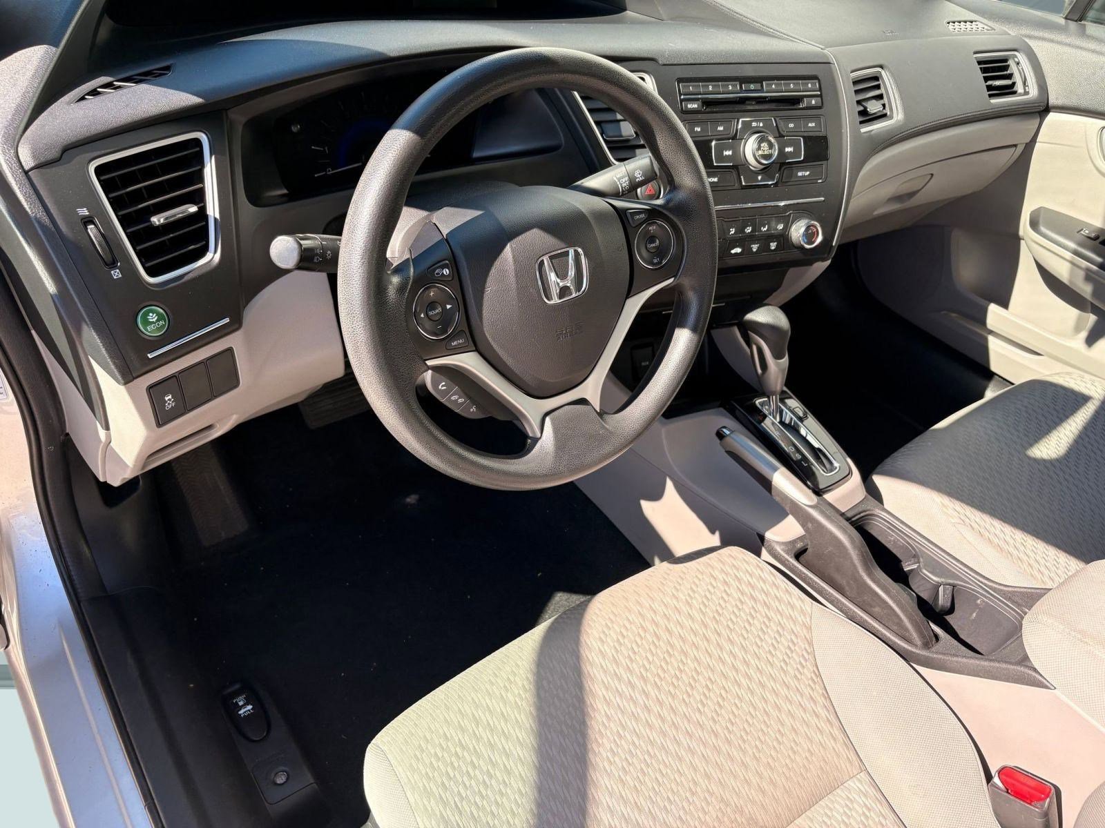2014 Honda Civic LX photo 4