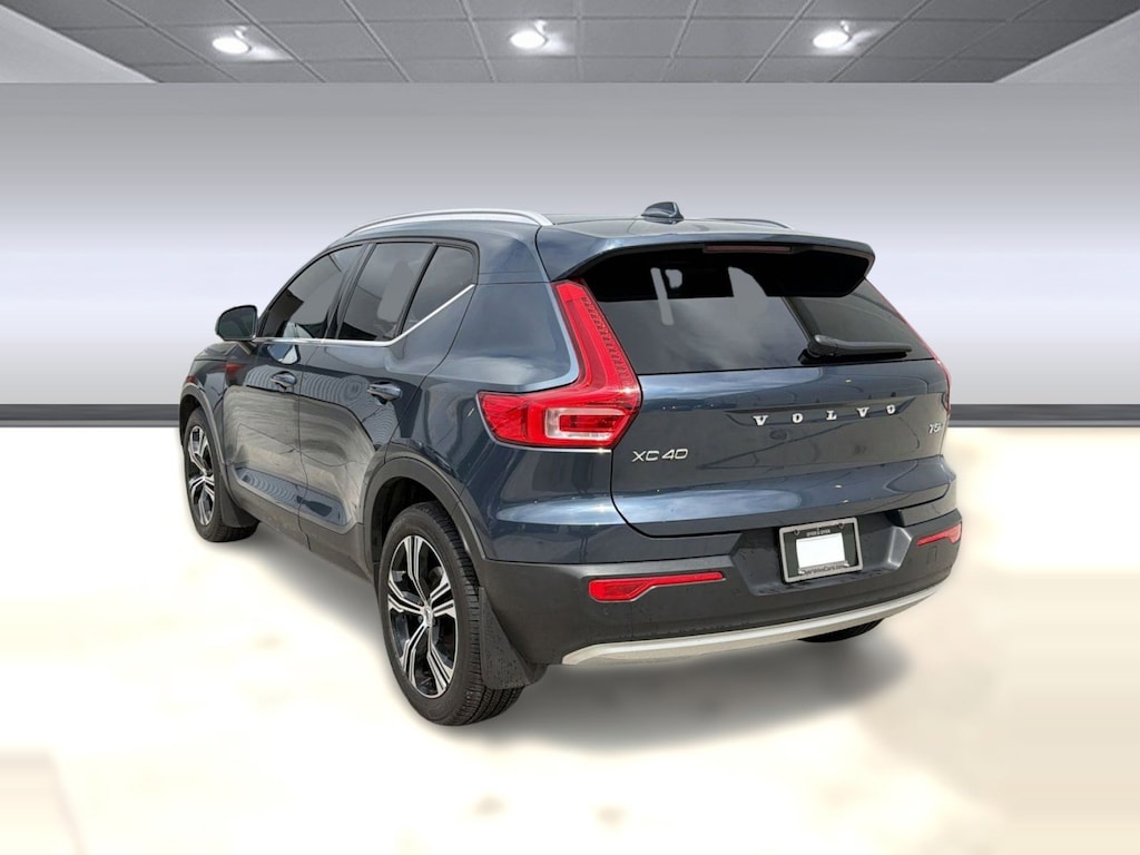 Certified 2022 Volvo XC40 Inscription SUV