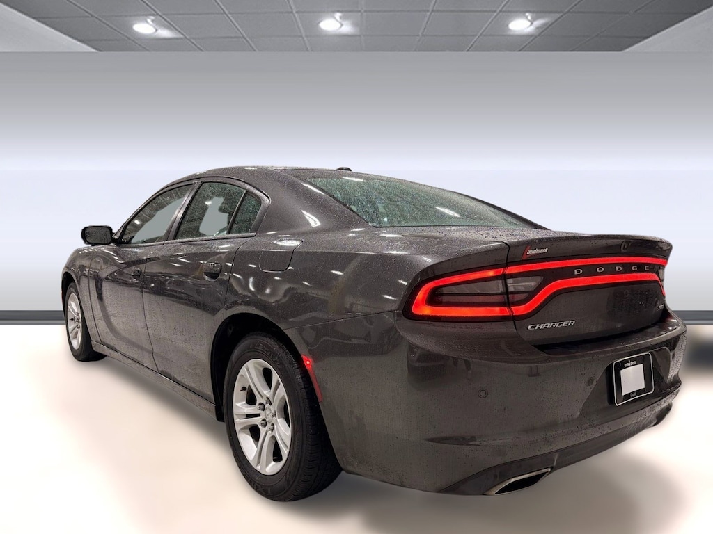 Used 2018 Dodge Charger SXT Sedan