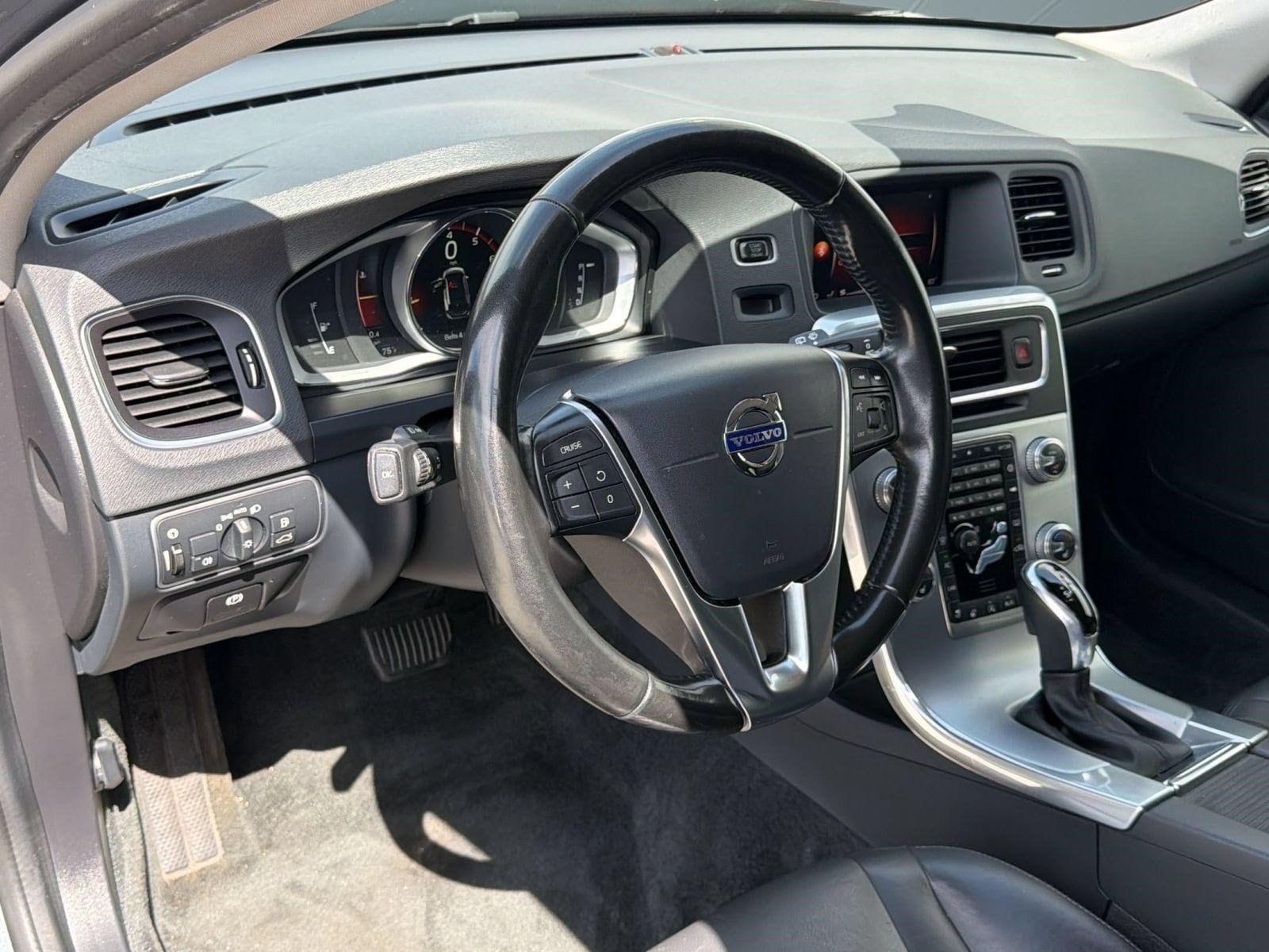V60 Cross Country T5 AWD Wagon