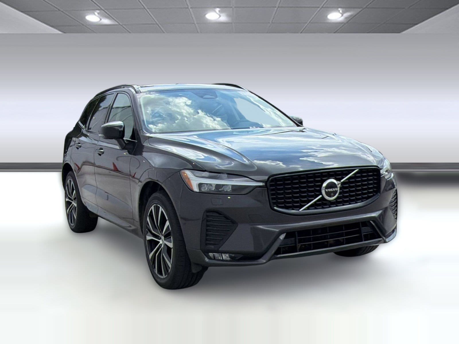 XC60 Plus Dark Theme SUV
