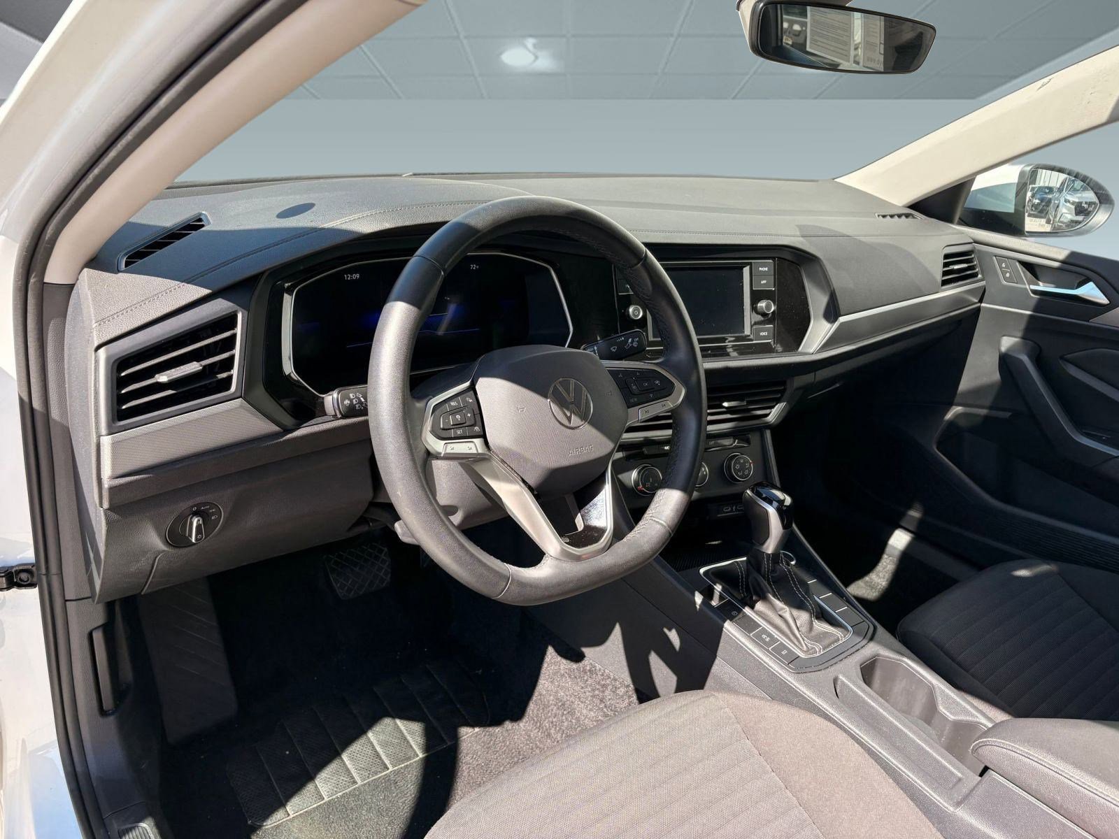 2024 Volkswagen Jetta S photo 4