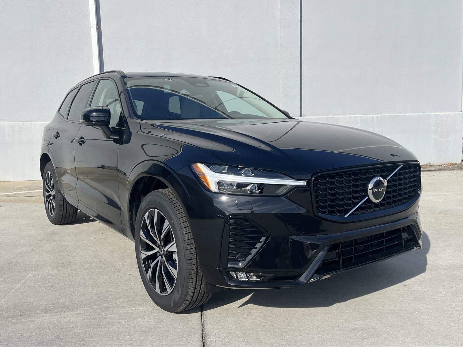 Used 2025 Volvo XC60 Core with VIN YV4M12RJ2S1126084 for sale in Chamblee, GA